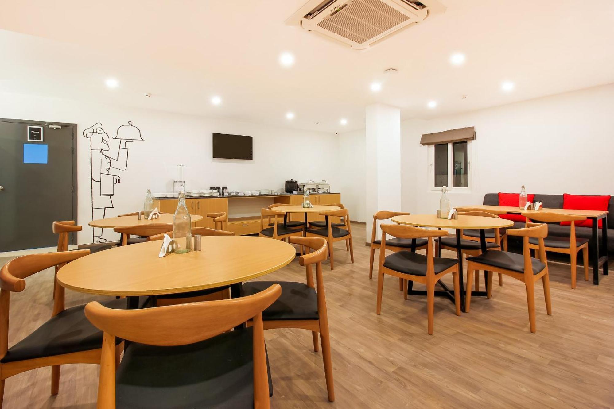 Hotel Super Townhouse The Cinco Near Esi Hospital 4*