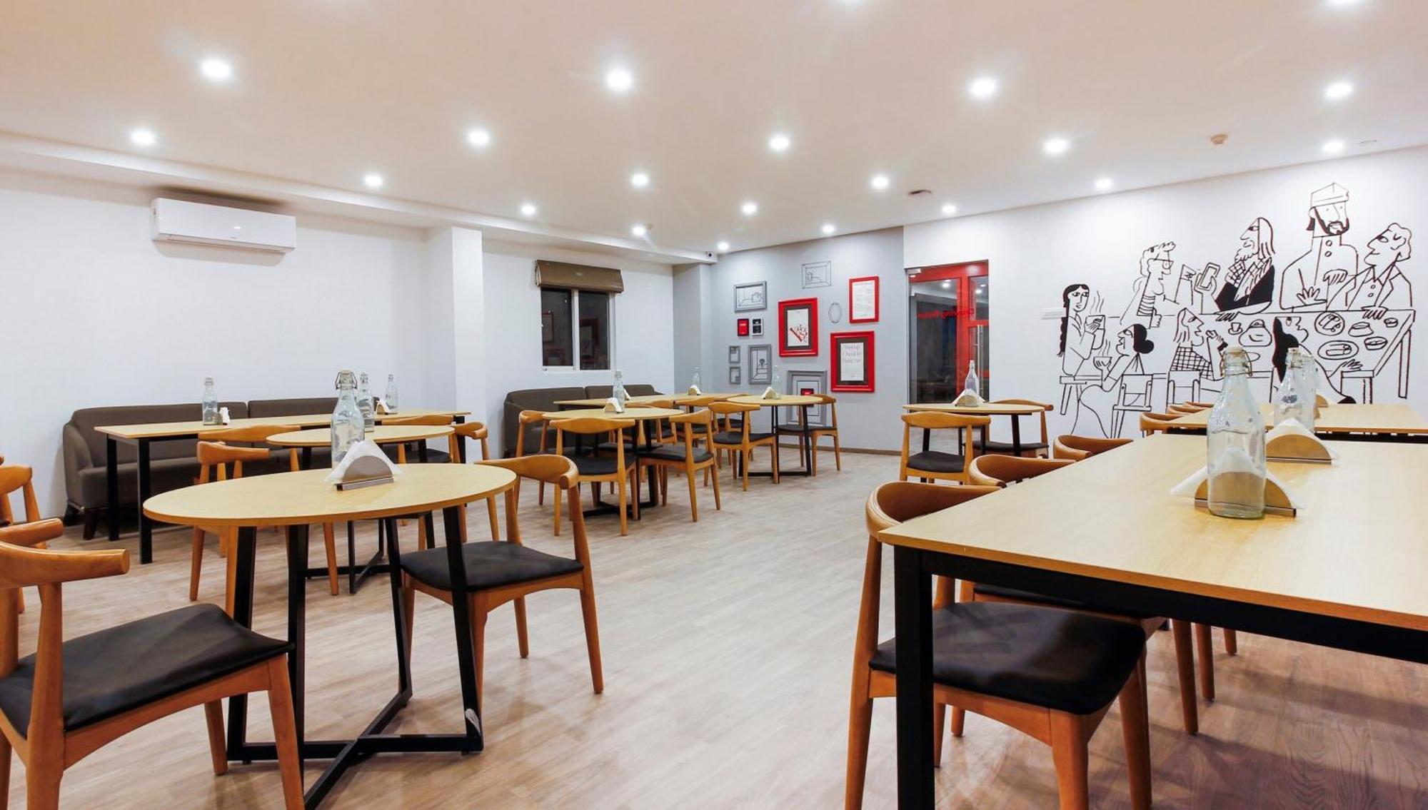 Super Townhouse Rcc Elite Hotel