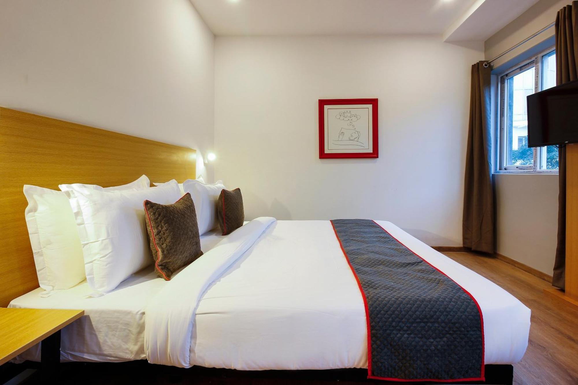 Hotel Super Townhouse Rcc Elite