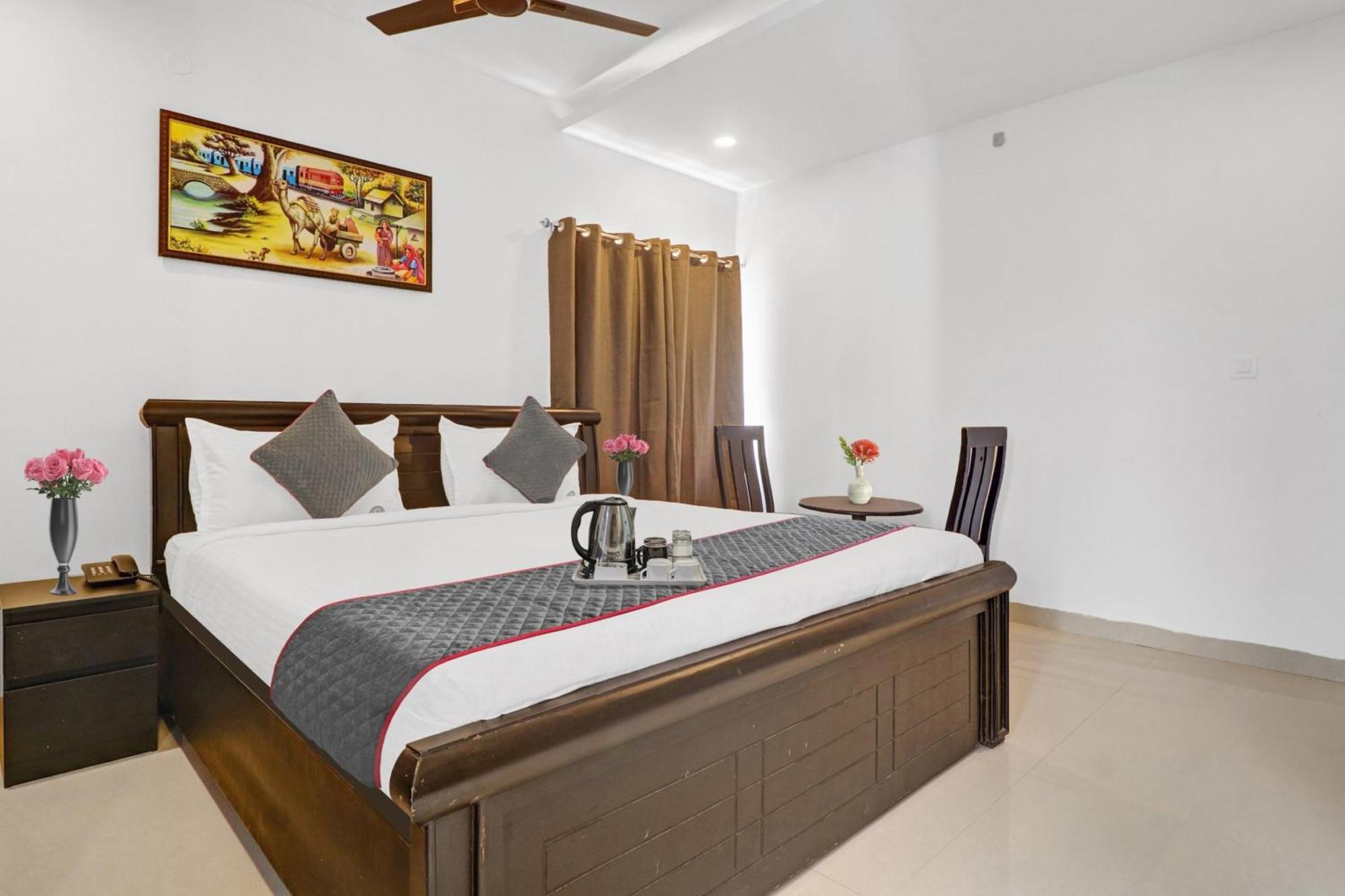 Super Townhouse Rcc Park View Hotel Hyderabad