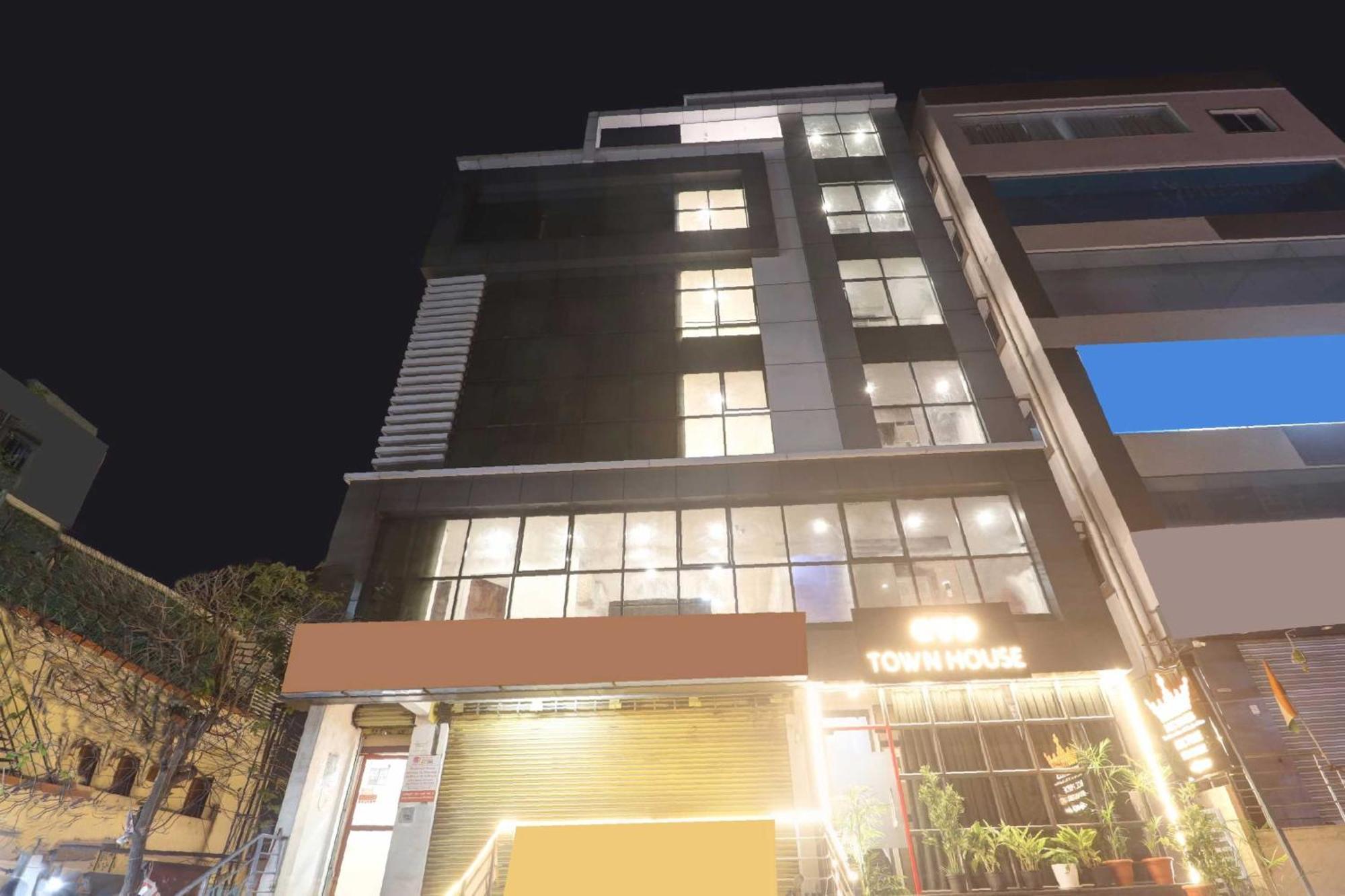 Super Townhouse Rcc Pride Hotel Hyderabad