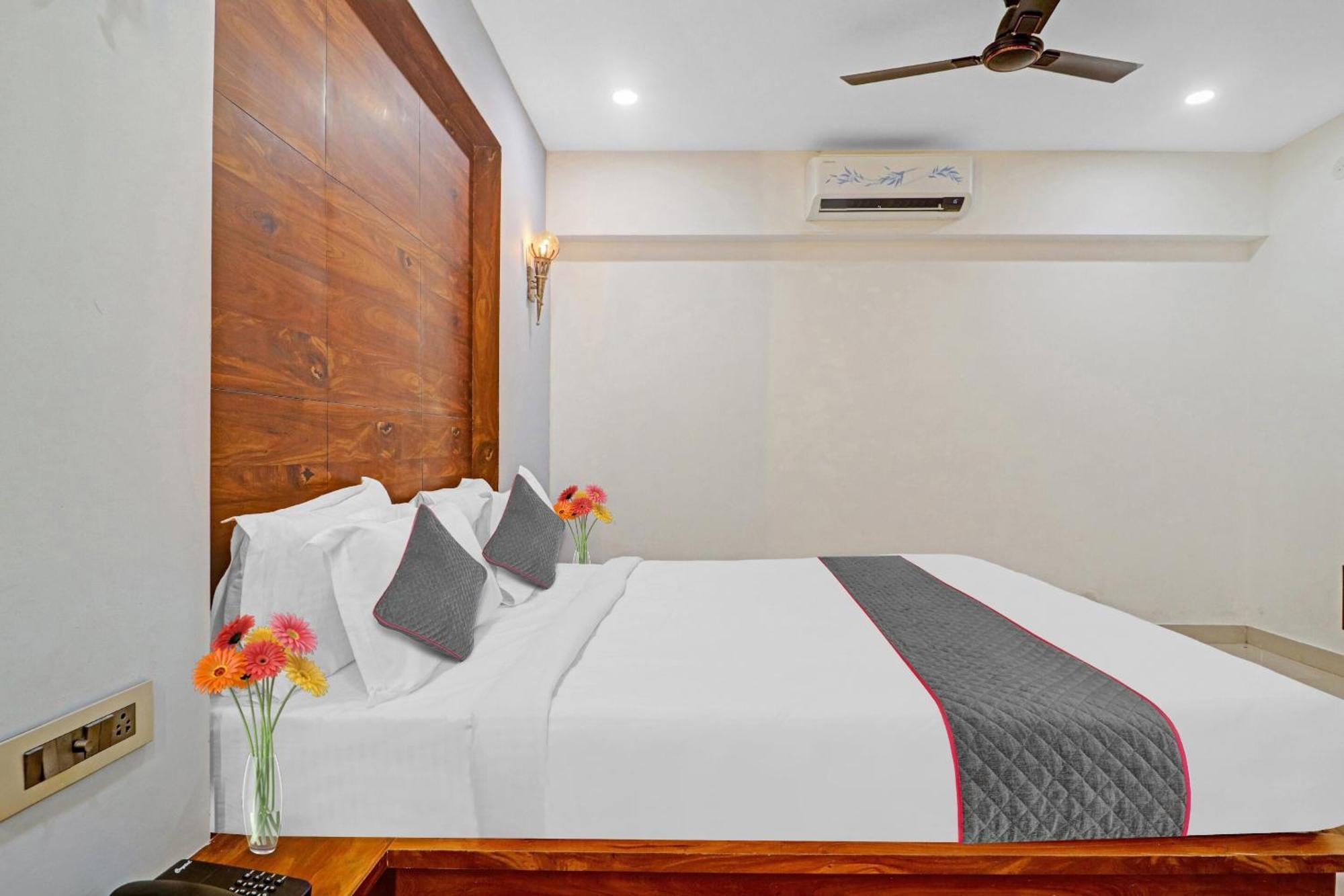 Super Townhouse Rcc Pride Hotel 4*