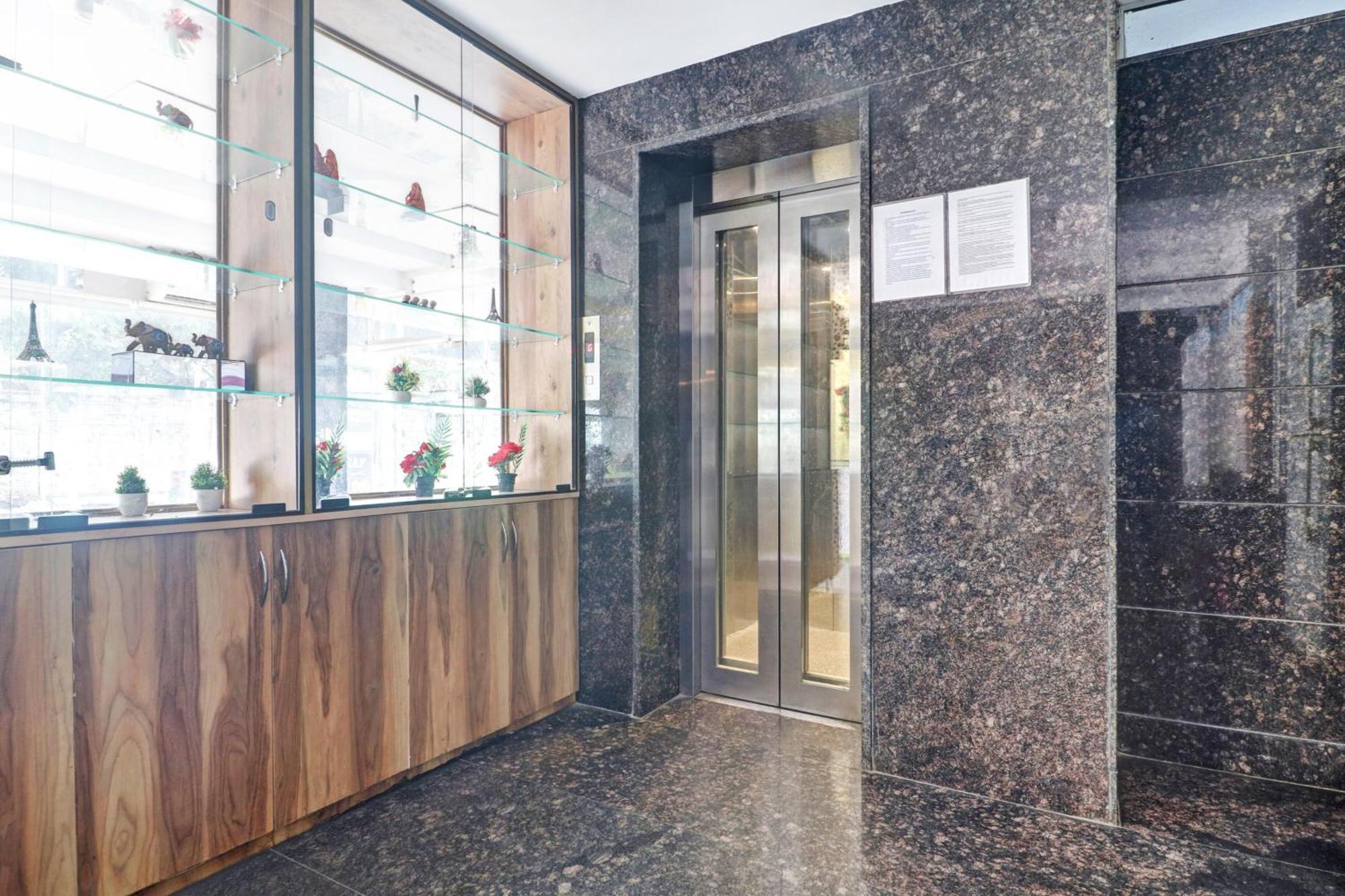 Hotel Super Capital O Qualia Gachibowli