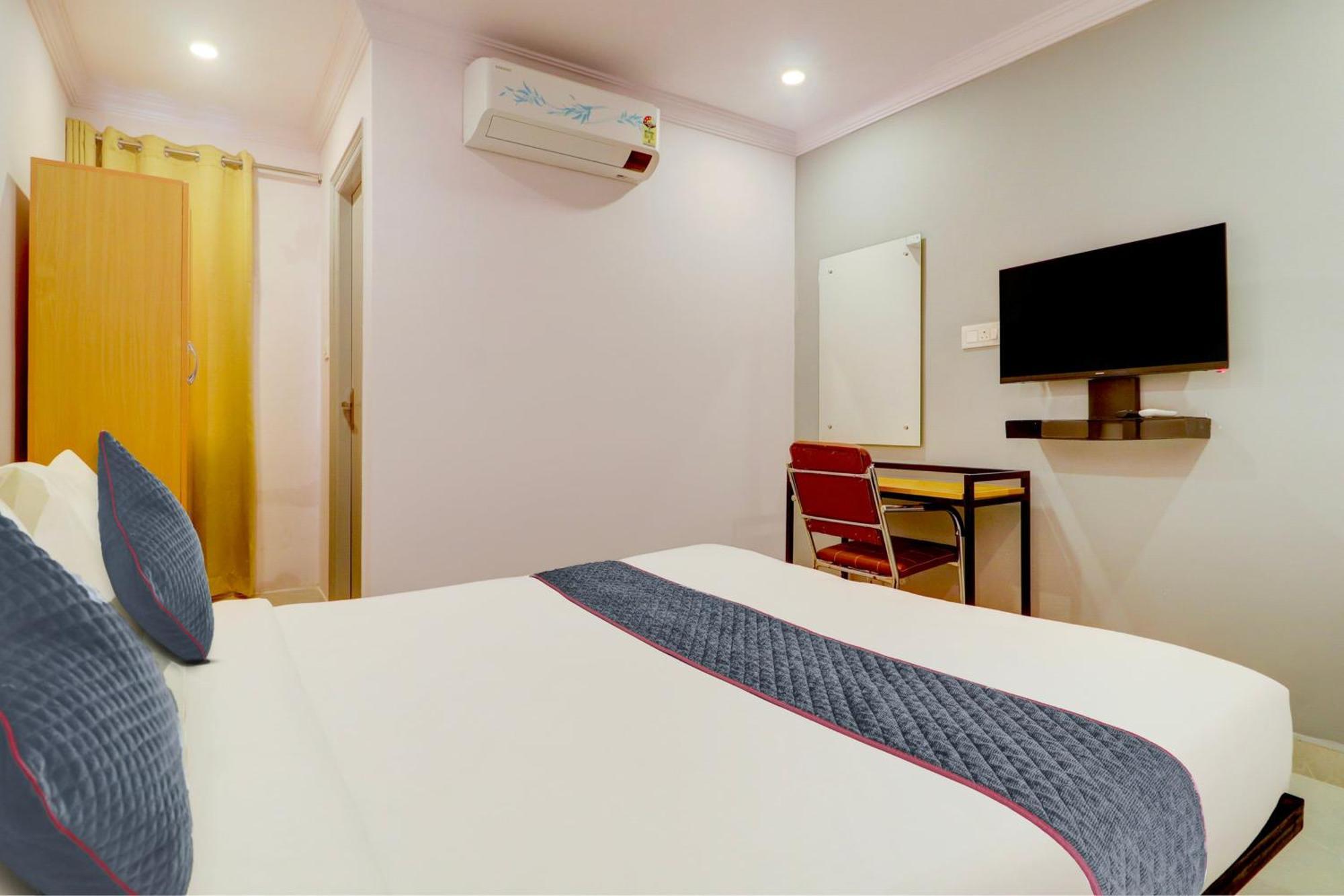 Super Townhouse Sr Nagar Rcc Premier Hotel