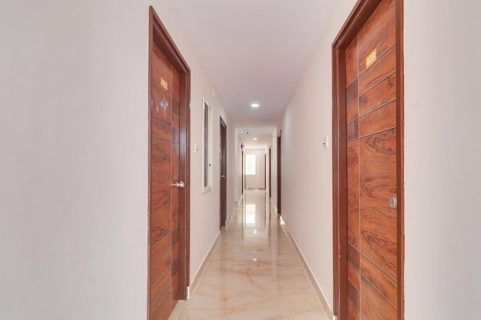 Hotel Super Collection O Rbs Kothapet-nagole Road Hyderabad