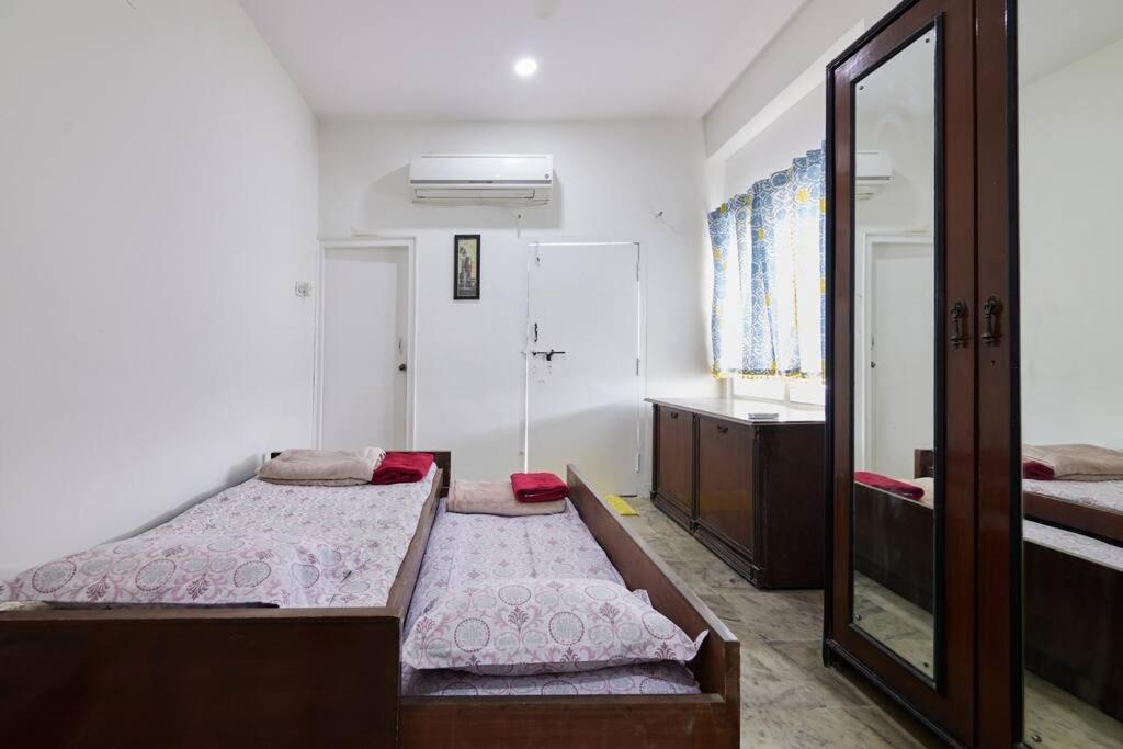 Toit -ac Himayathnagar *