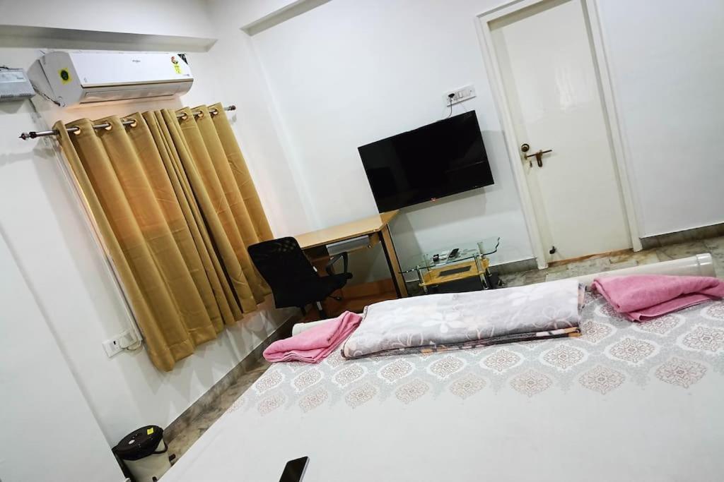Toit -ac Himayathnagar Apartment *
