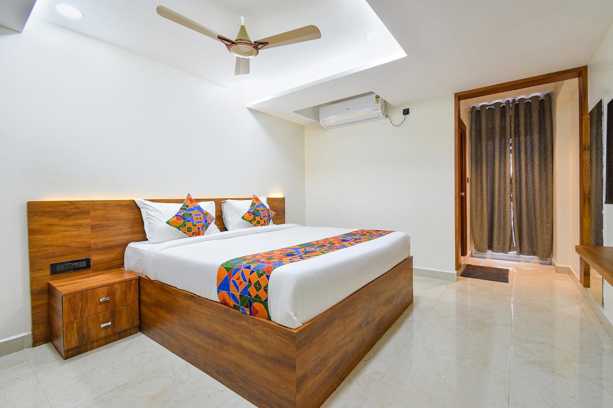 Fabhotel Prime Srishoin - Nr Tcs Deccan Park, Hitech City Hyderabad