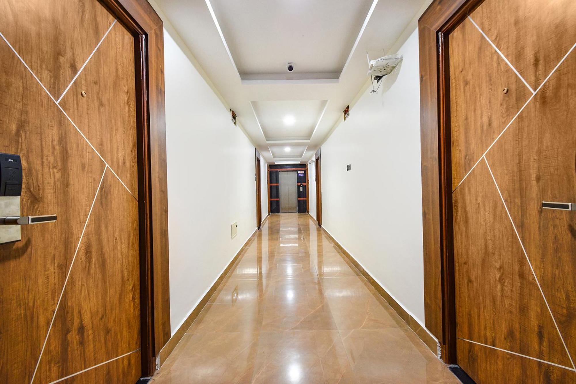 Fabhotel Prime Srishoin - Nr Tcs Deccan Park, Hitech City Hotel