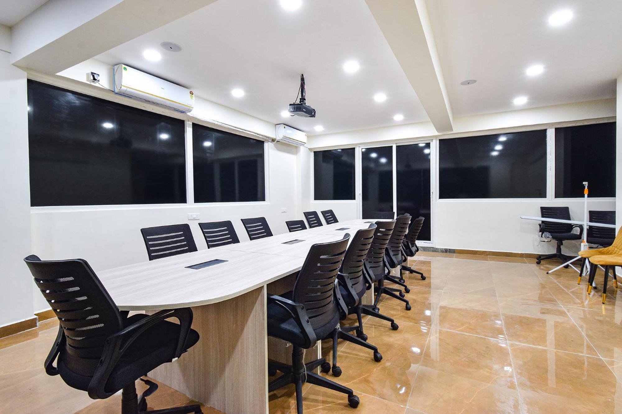 Fabhotel Prime Srishoin - Nr Tcs Deccan Park, Hitech City Hotel Hyderabad