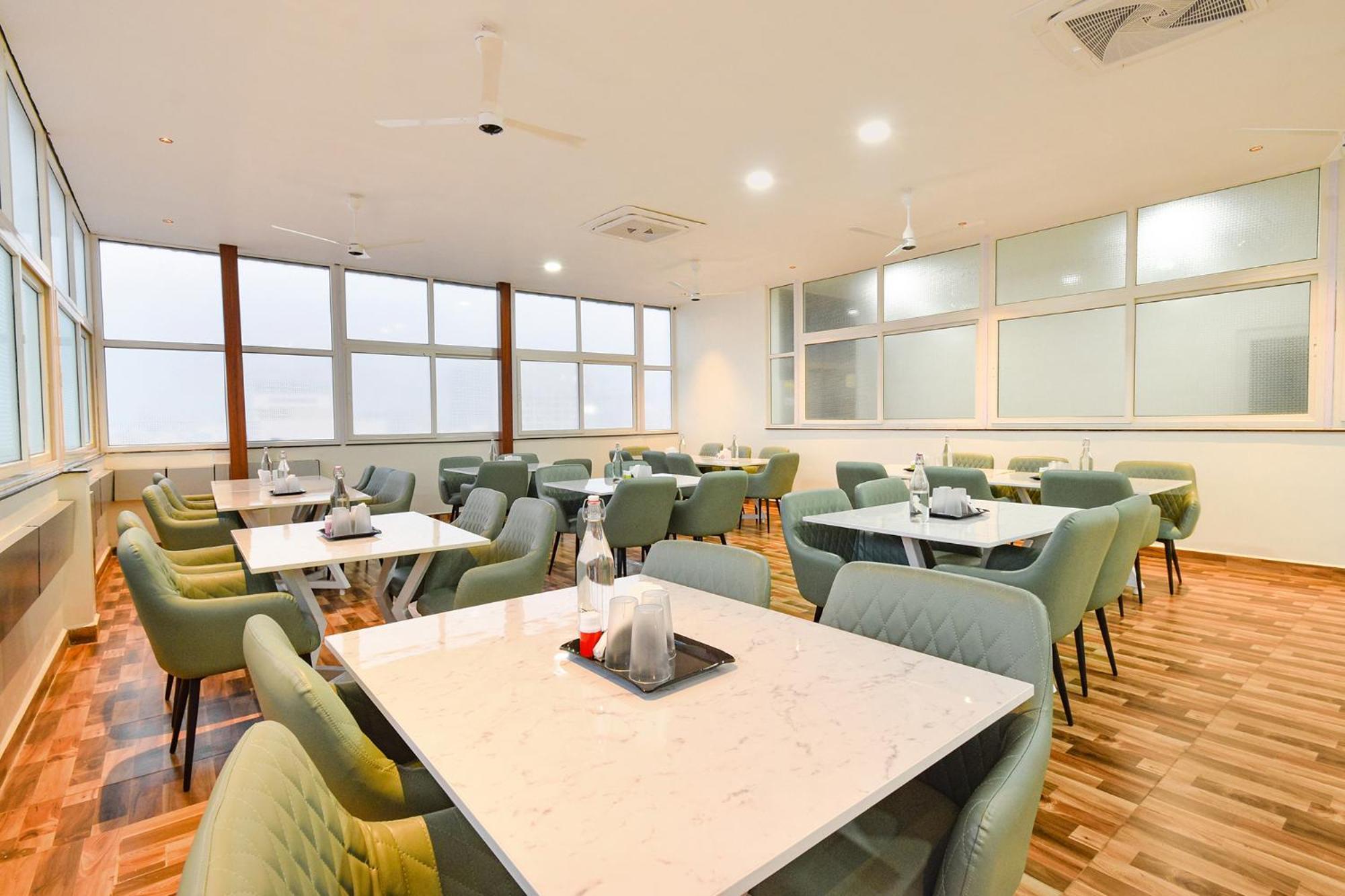 Fabhotel Prime Srishoin - Nr Tcs Deccan Park, Hitech City Hyderabad