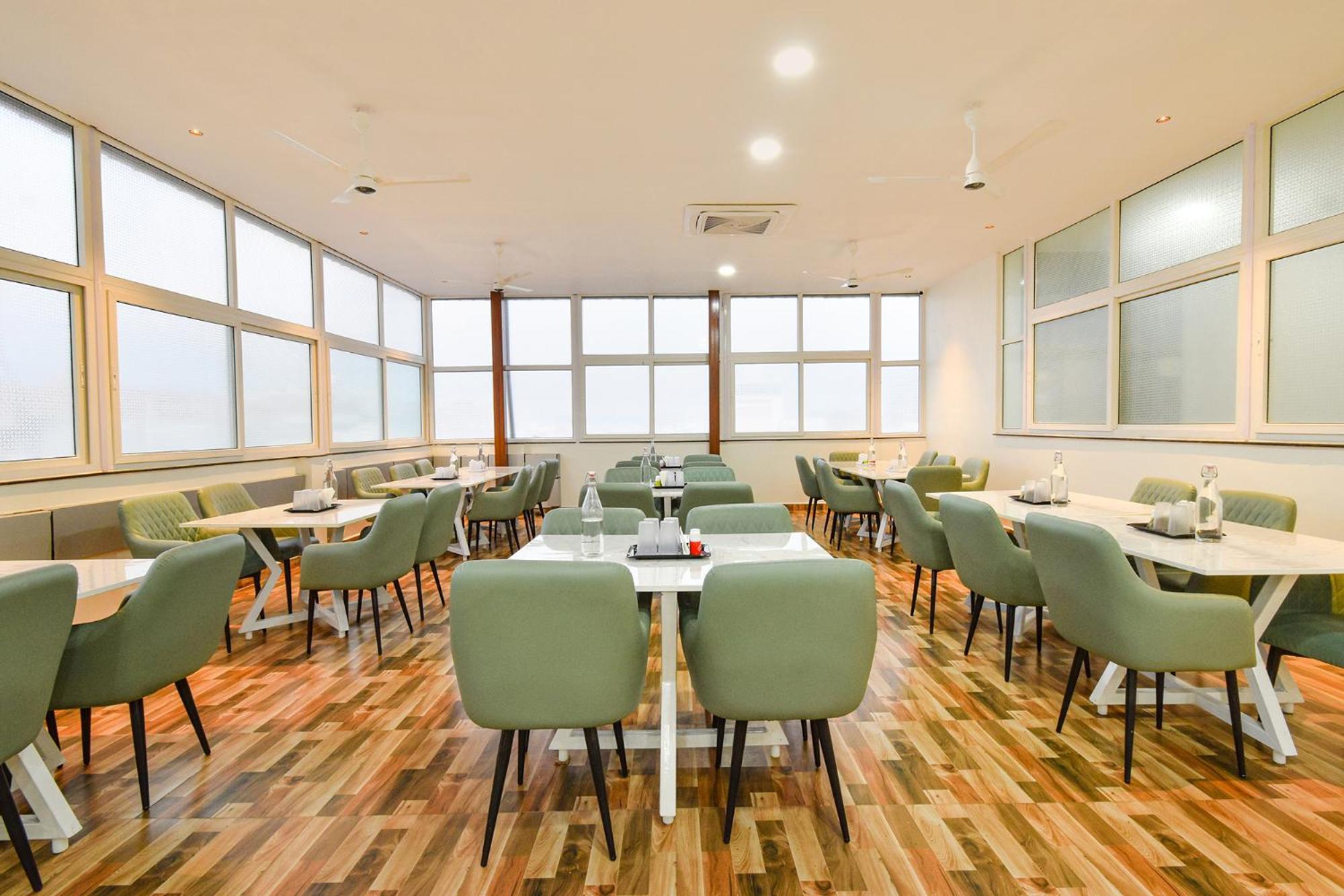 Fabhotel Prime Srishoin - Nr Tcs Deccan Park, Hitech City Hotel