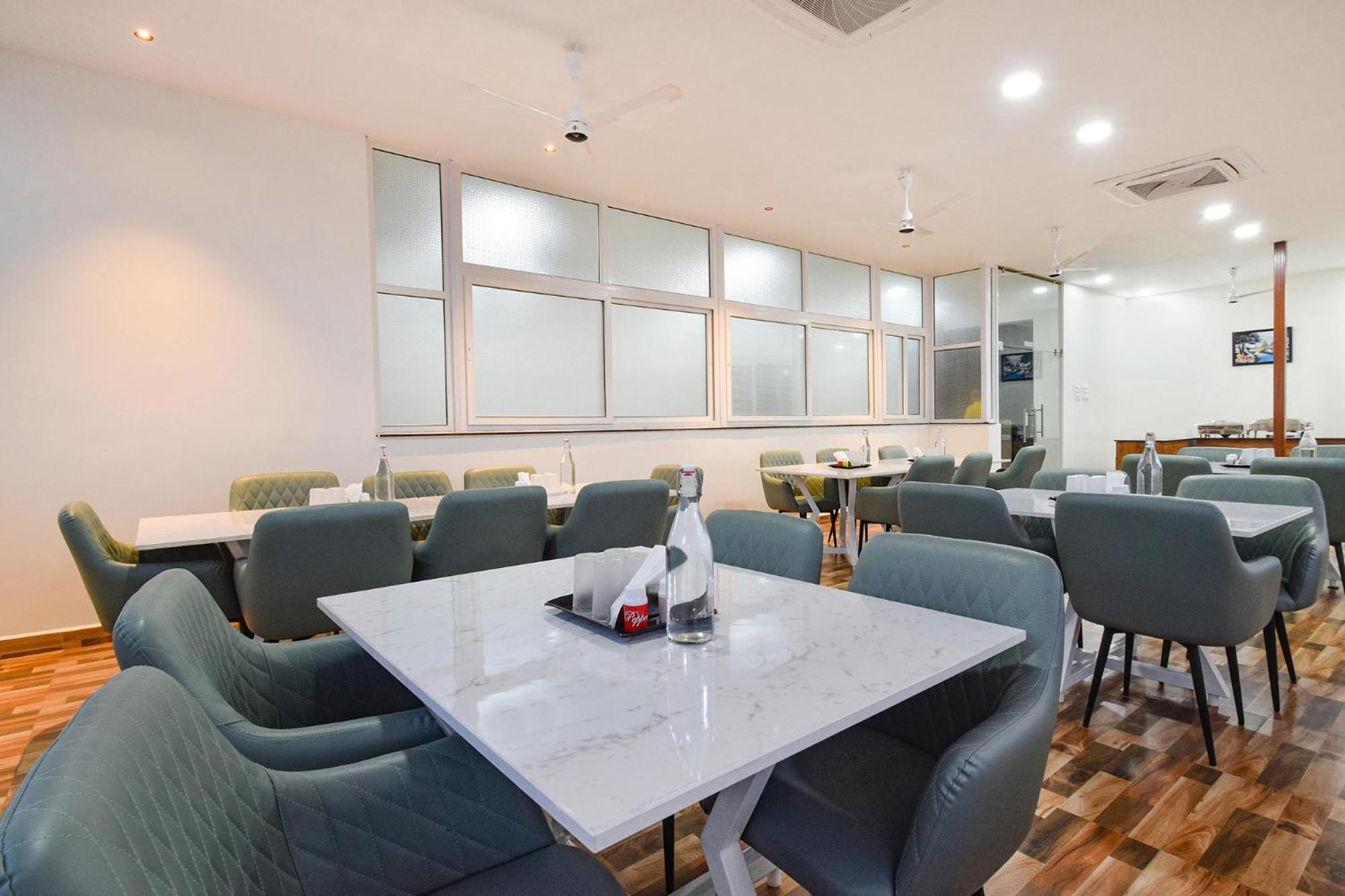 Fabhotel Prime Srishoin - Nr Tcs Deccan Park, Hitech City