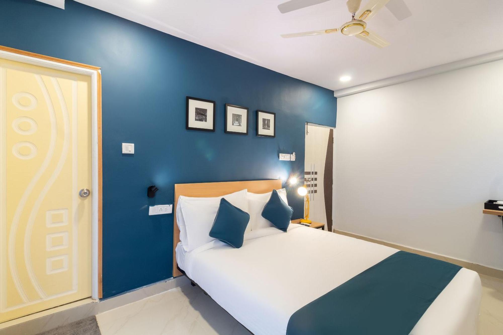 O Himayat Nagar Circle Near Snow World 4*