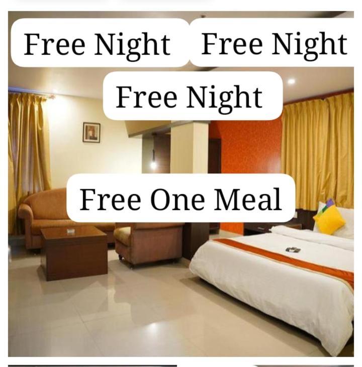 Blossoms Holidays Plaza- Free One Meal Hotel