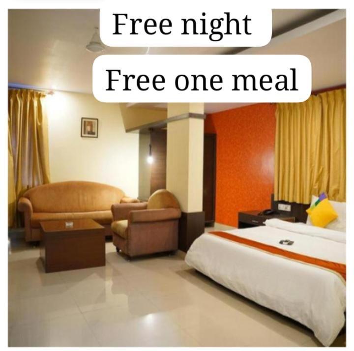 Hotel Blossoms Holidays Plaza- Free One Meal
