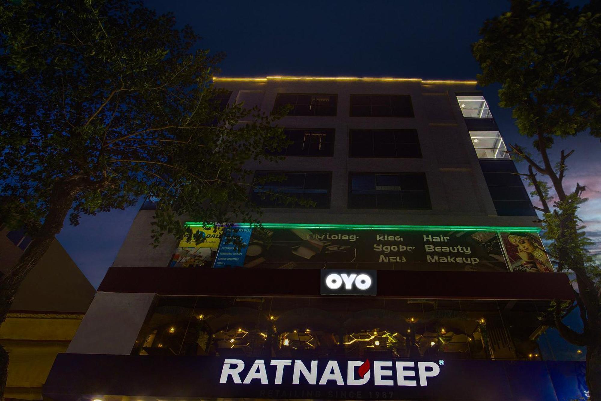 Hotel Super Townhouse Sr Nagar Rcc Premier