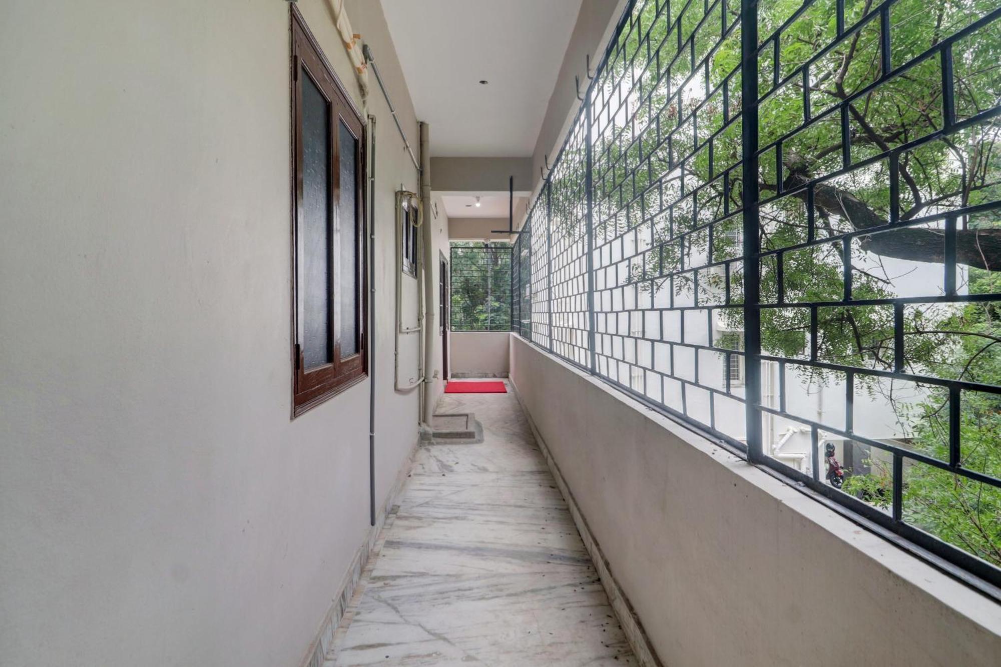 Hotel O S Grand Residency 3*