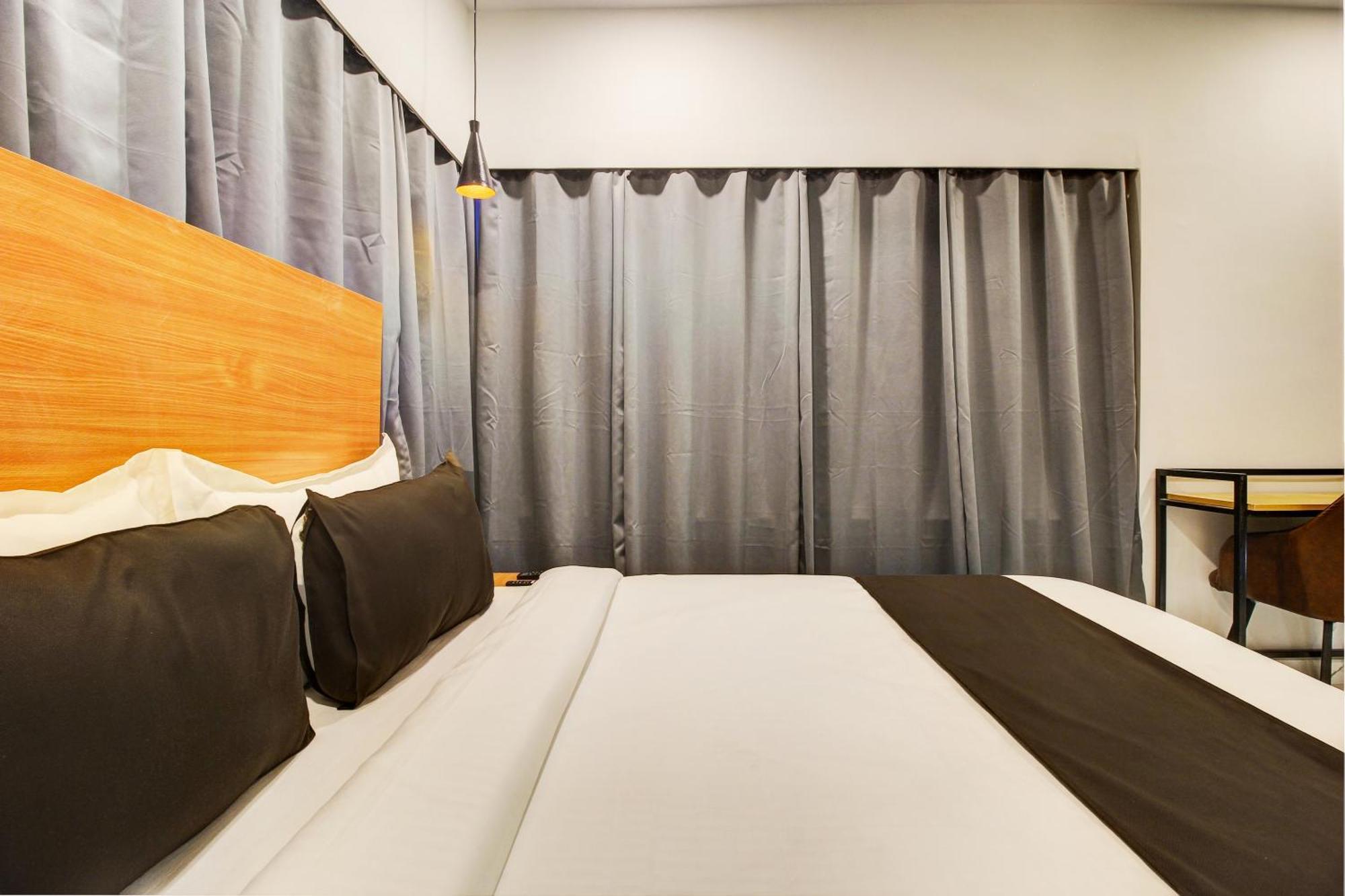 Super Townhouse Rcc Banjara Hills Hotel