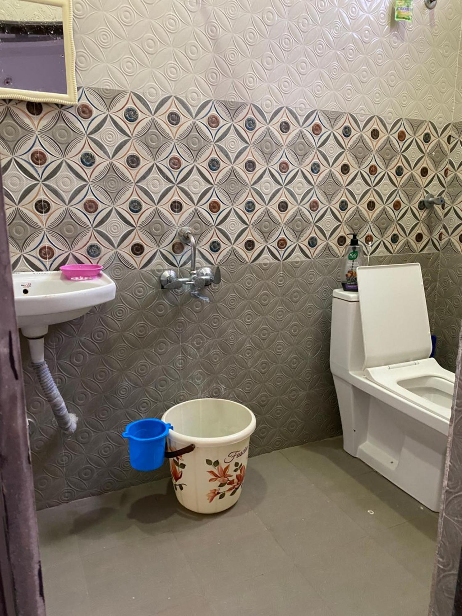 Srt Homely With Amenities Apartamento *