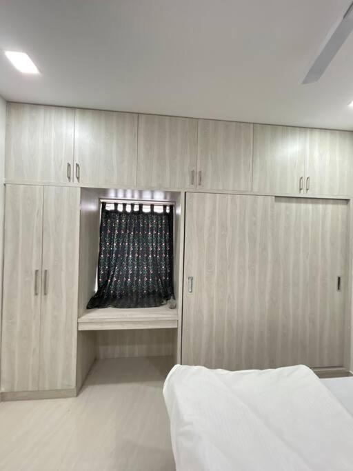 Apartment Luxury 3-br Penthouse