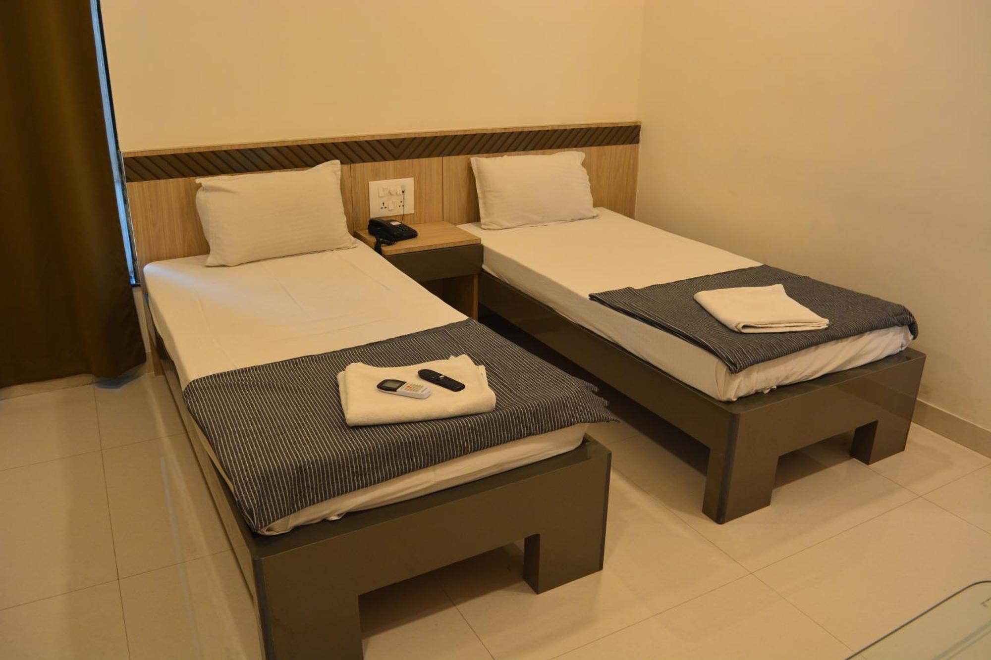Hotel Embassy