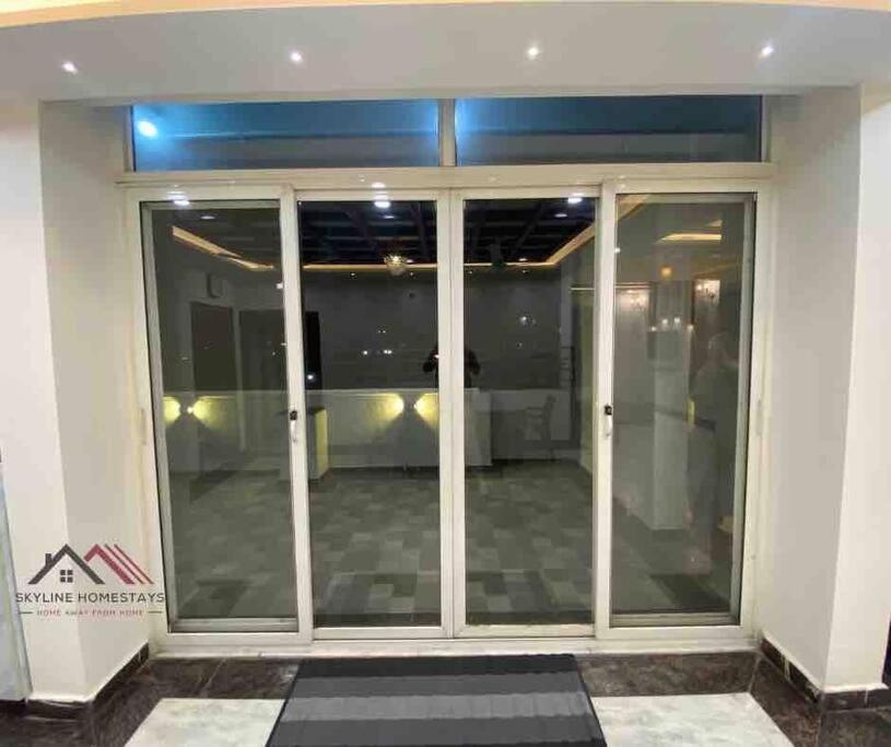 Modern 3bhk Penthouse In Rajendranagar By Skyline