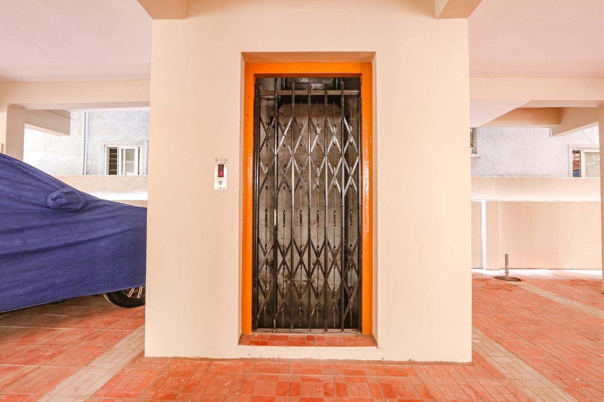 Hotel Fabhotel Prestige Castle - Nr Kims Hospital, Kondapur Hyderabad