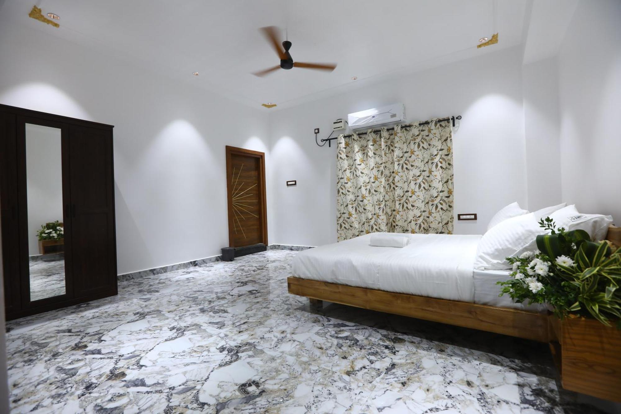 Poorna Farmhouse With Private Pool And Jacuzzi