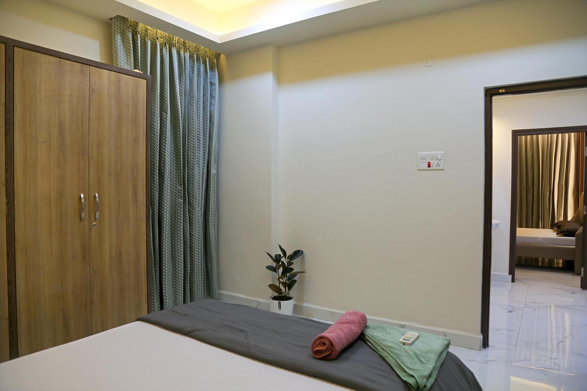 Cozy 3 Bhk A/c @ Wipro Circle , Near Us Embassy * Hyderabad