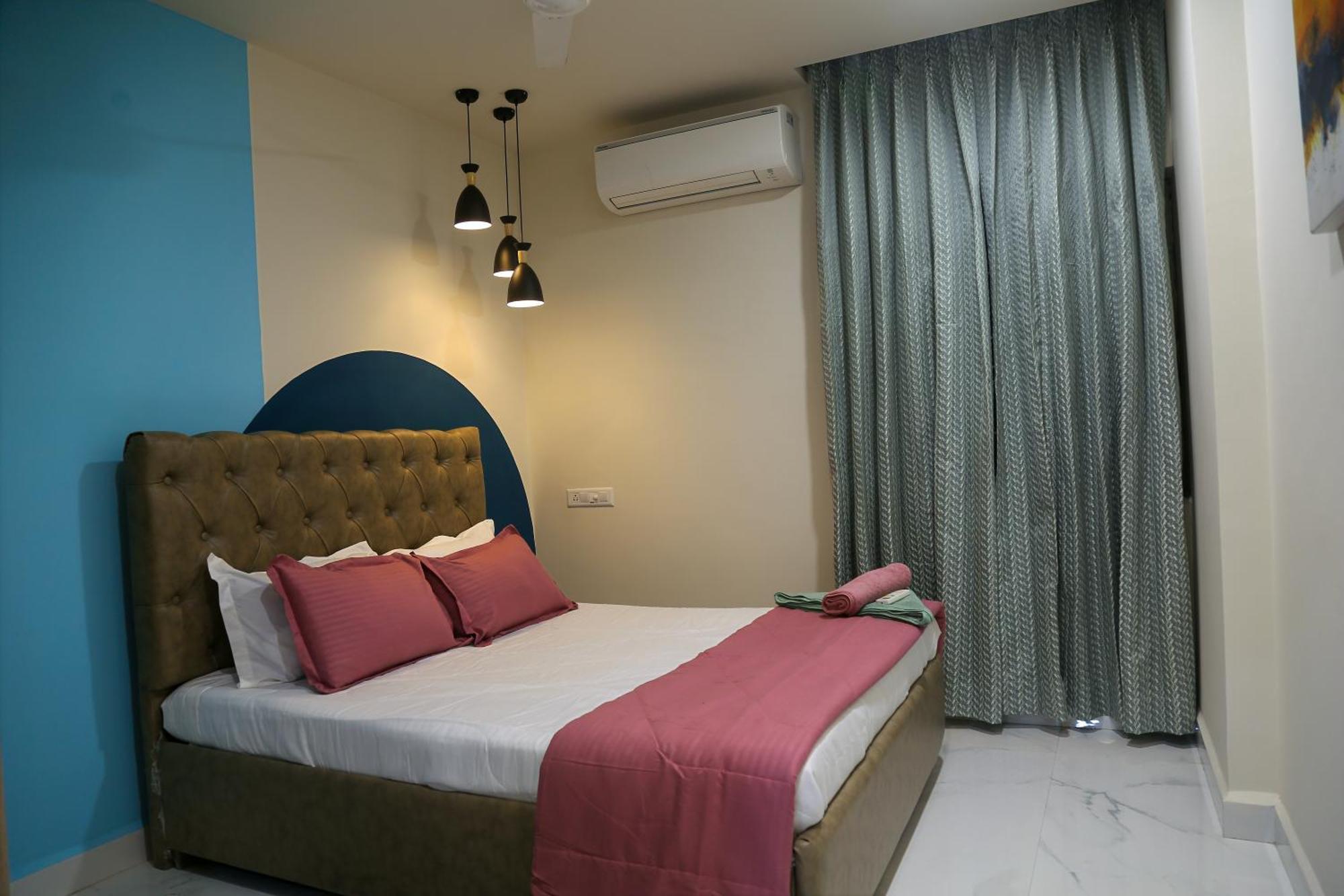 Cozy 3 Bhk A/c @ Wipro Circle , Near Us Embassy Apartment *