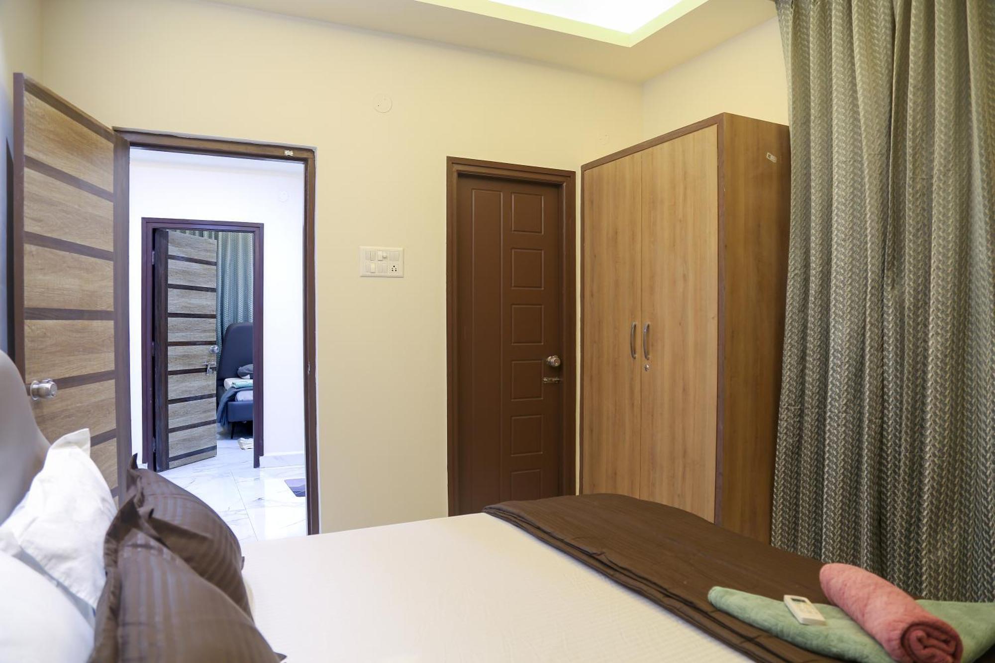 Cozy 3 Bhk A/c @ Wipro Circle , Near Us Embassy