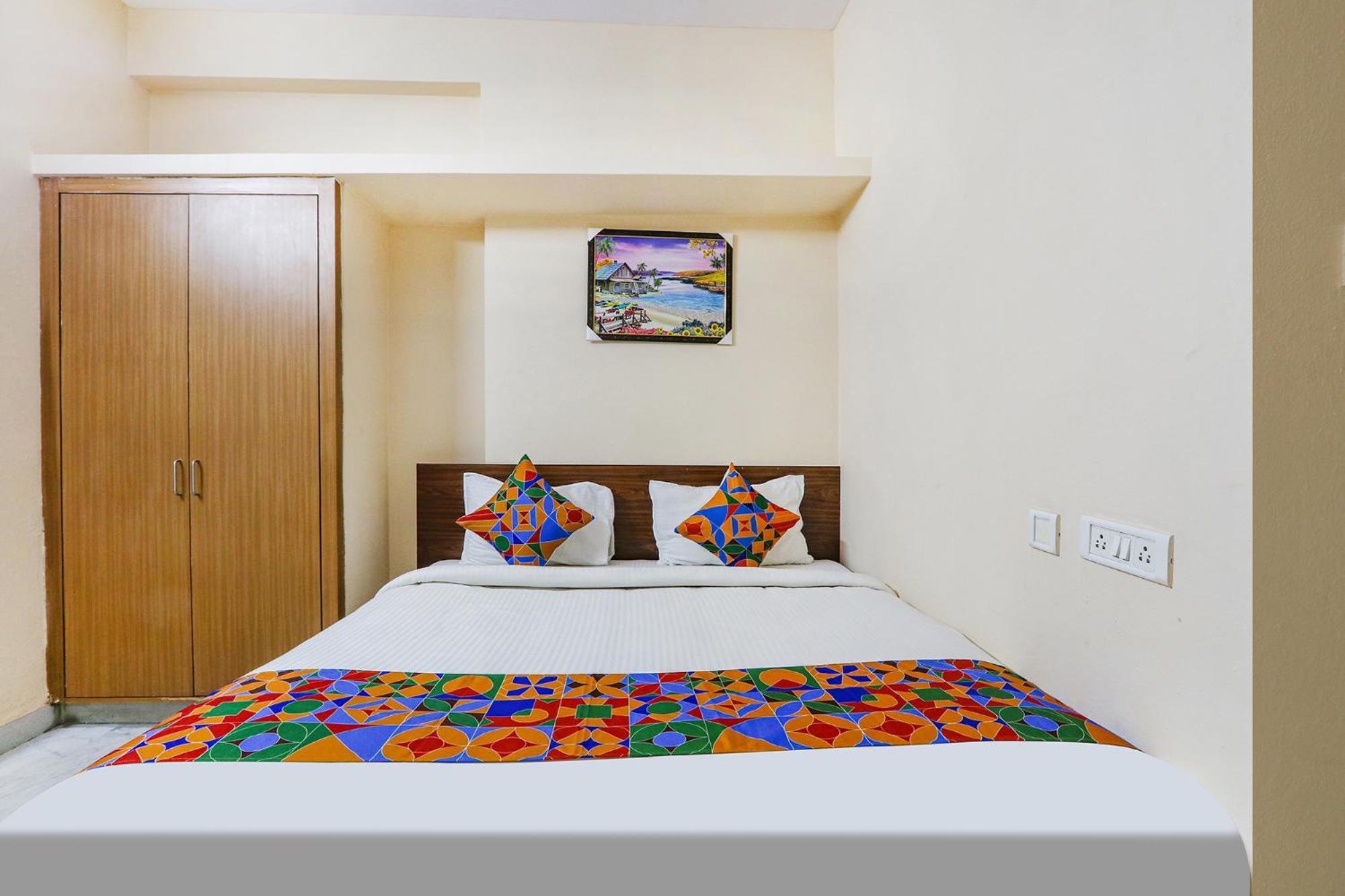 Fabhotel Prestige Castle - Nr Kims Hospital, Kondapur Hotel Hyderabad