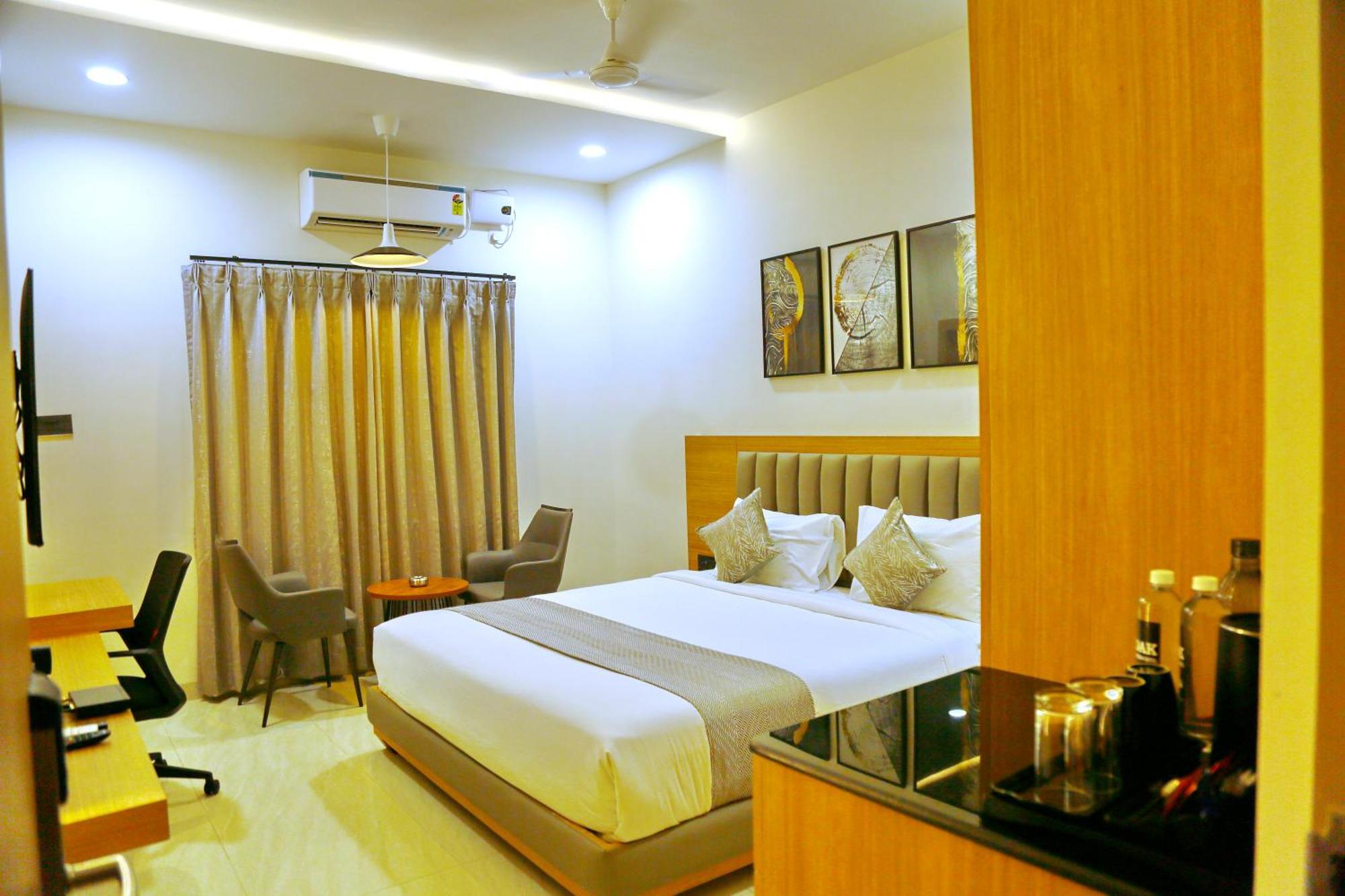 Oak Business 3* Hyderabad