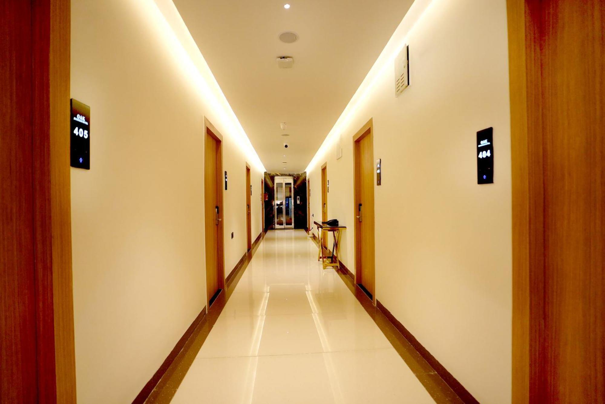 Hotel Oak Business