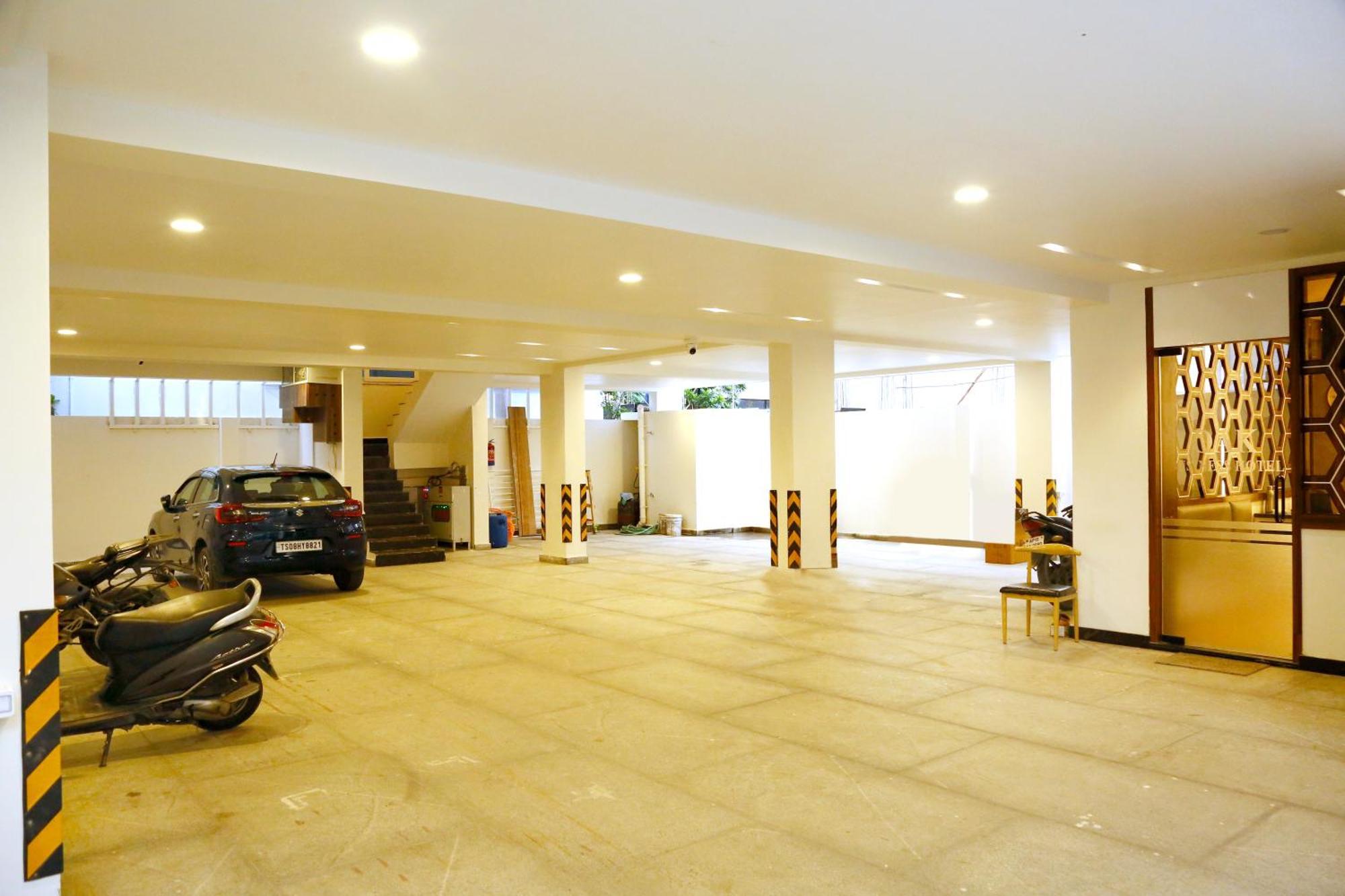 Oak Business Hotel 3*