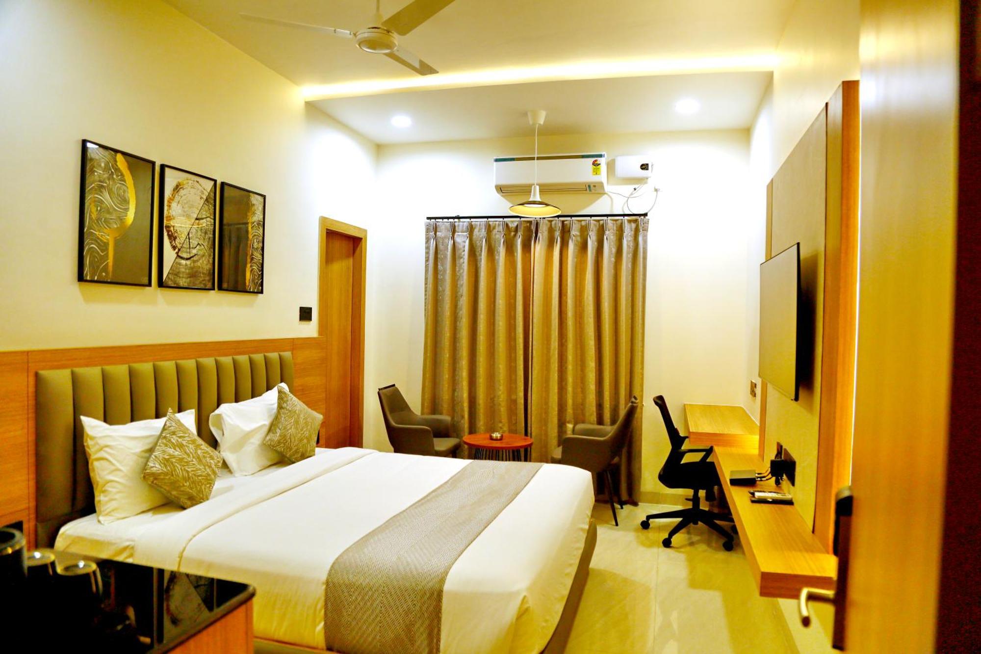 Hotel Oak Business