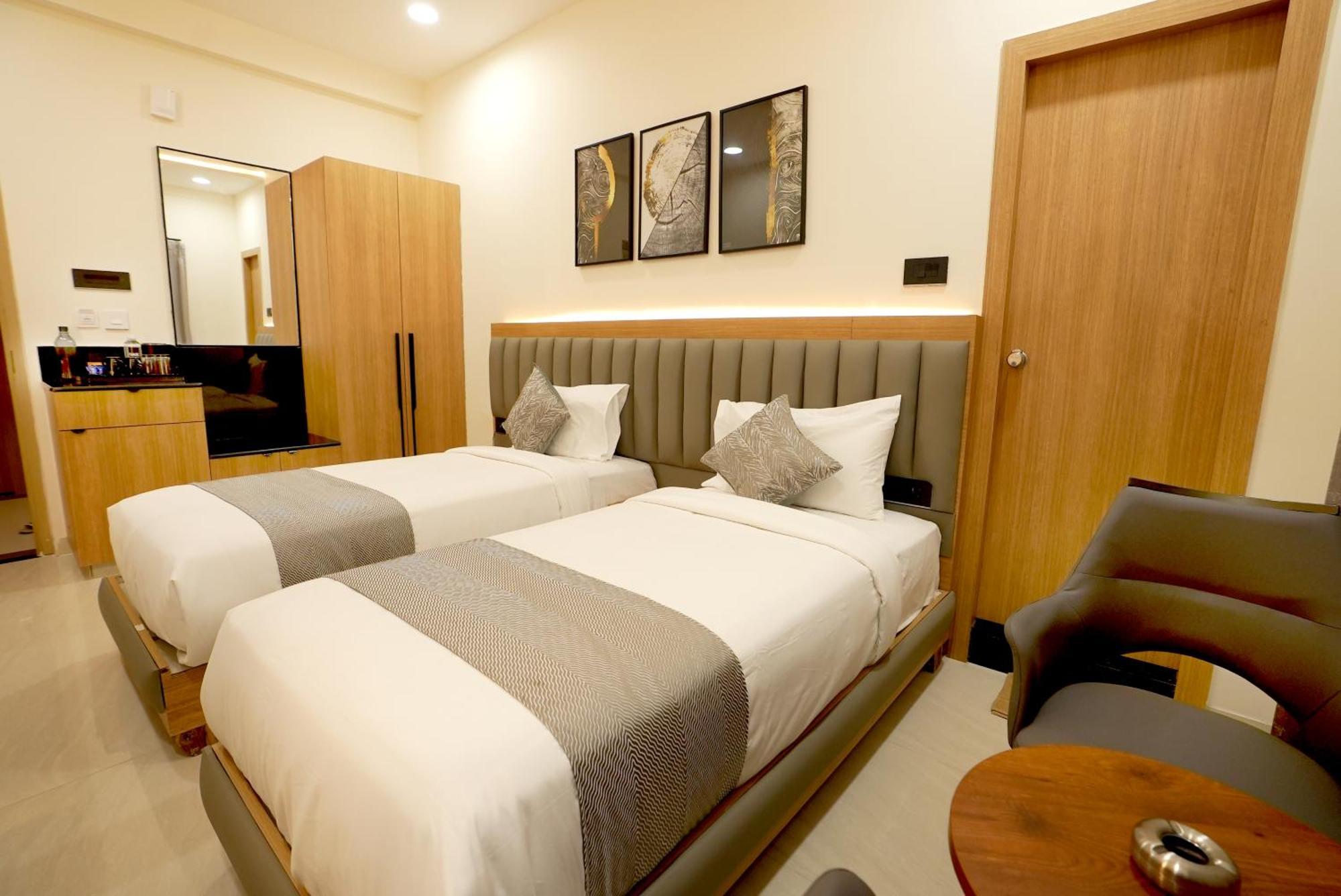 Hotel Oak Business Hyderabad