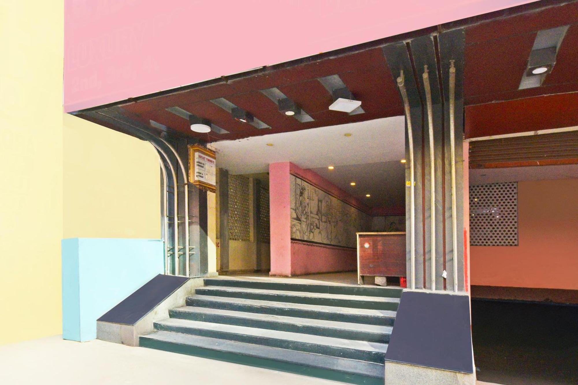 Super Townhouse Ameerpet Balkampet Road 3* Hyderabad