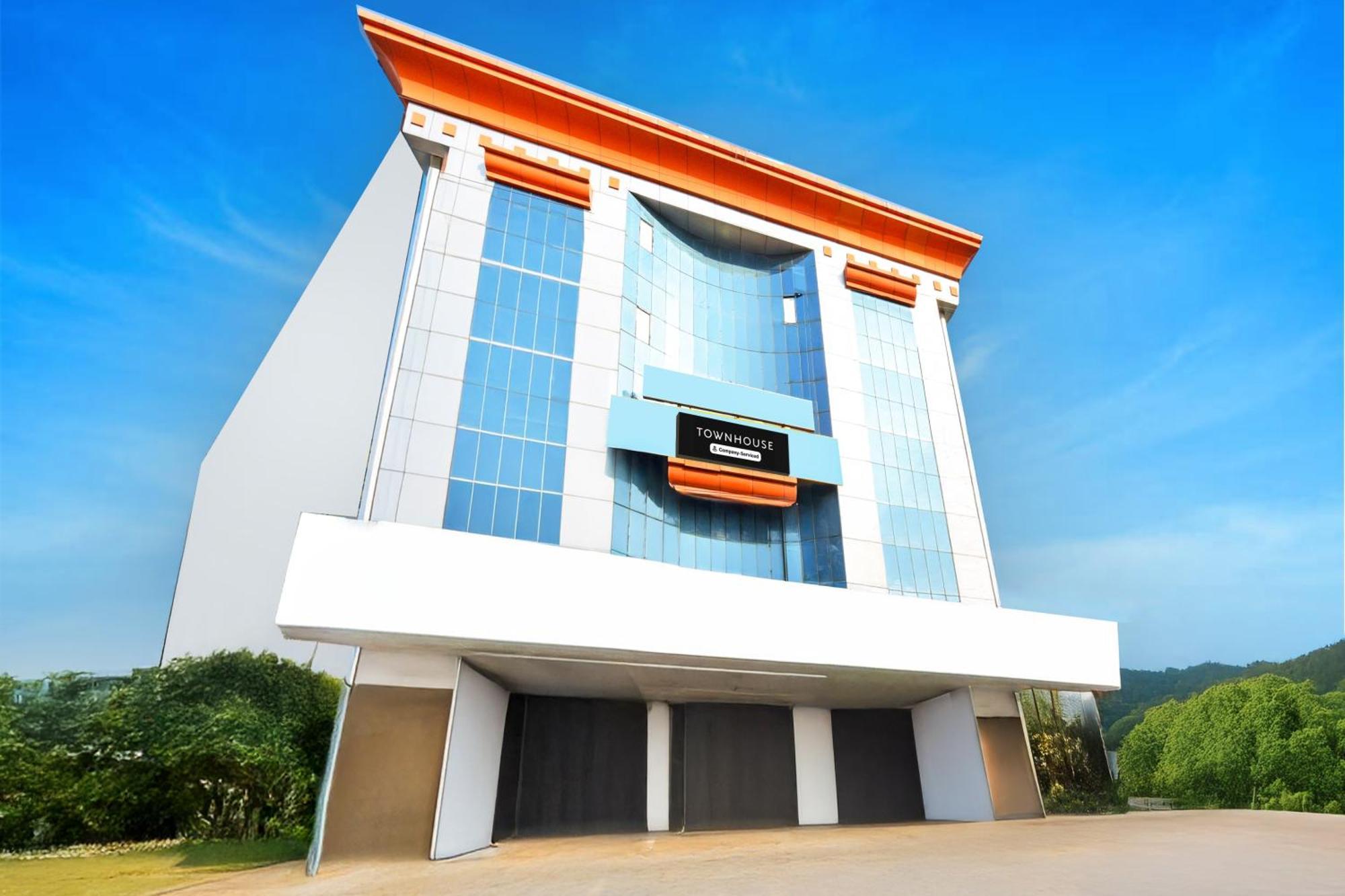 Hotel Super Townhouse Ameerpet Balkampet Road