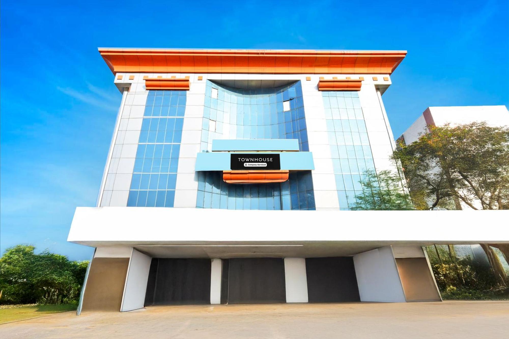 Hotel Super Townhouse Ameerpet Balkampet Road 3*