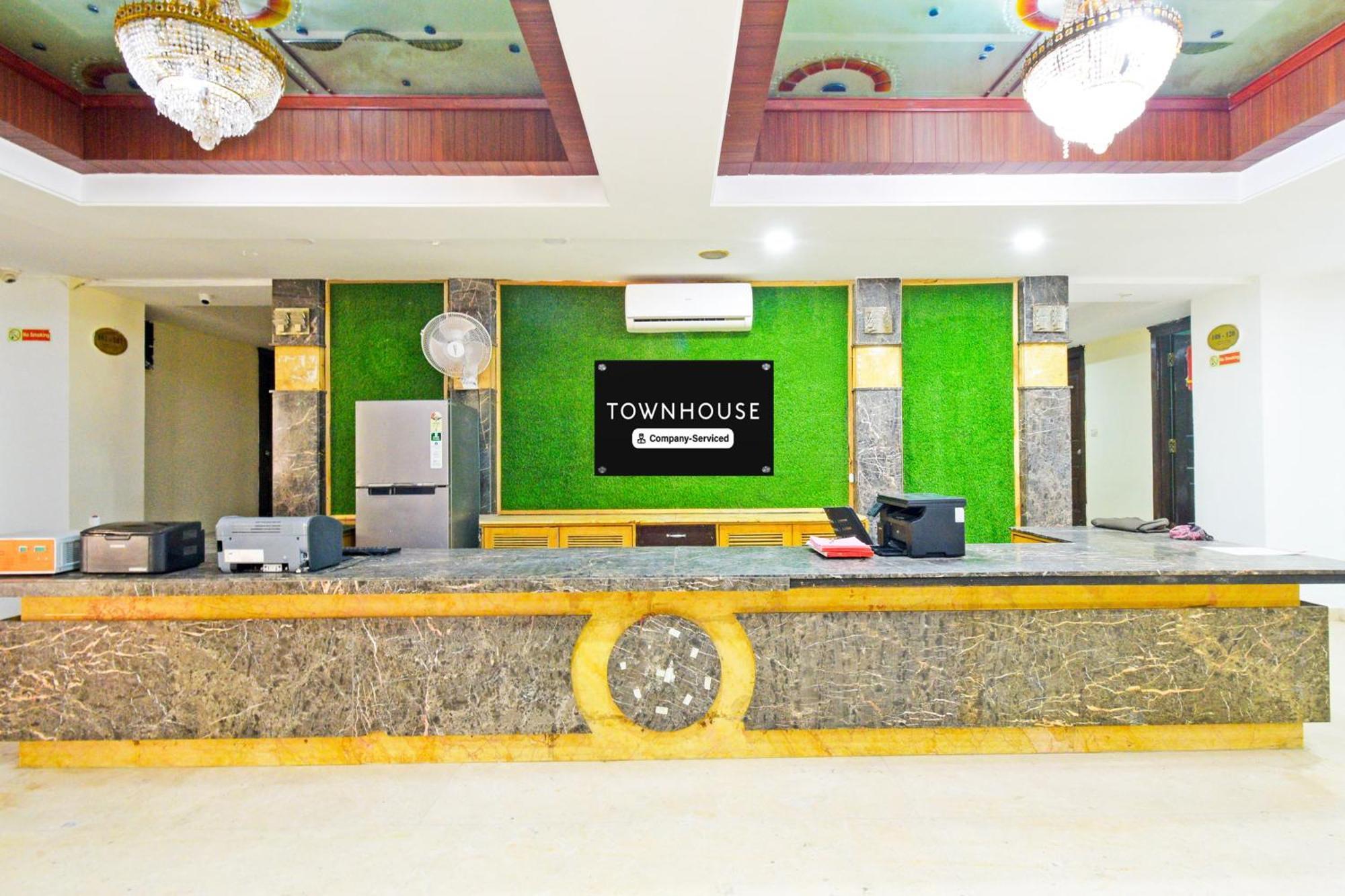 Hotel Super Townhouse Ameerpet Balkampet Road 3*