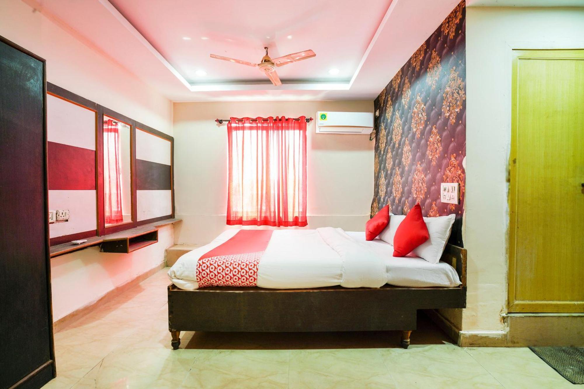 Spot On Continental Hotel Hyderabad