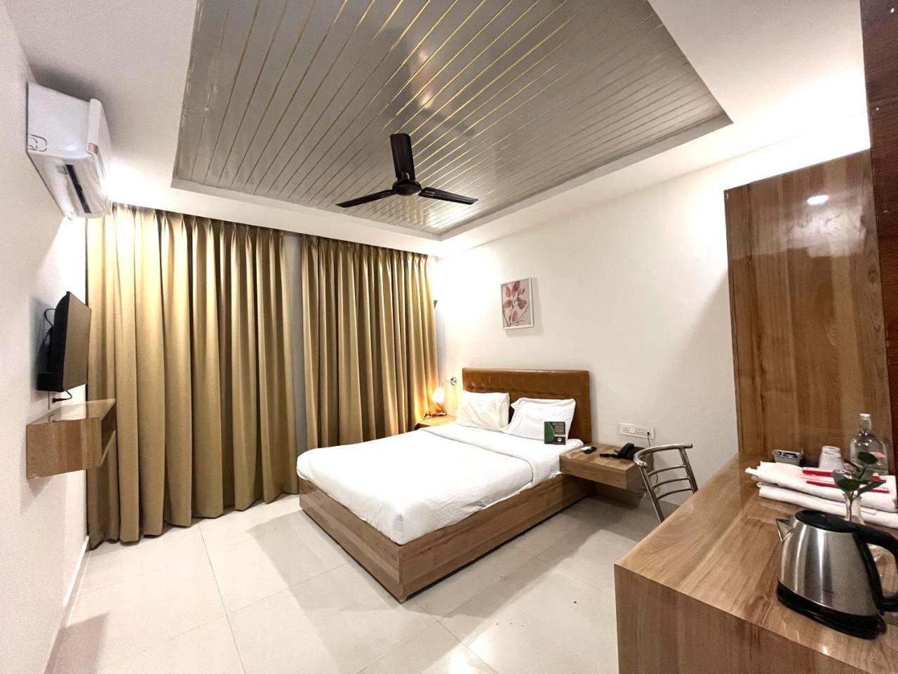 Hibiscus Tree- Bachupally 3* Hyderabad