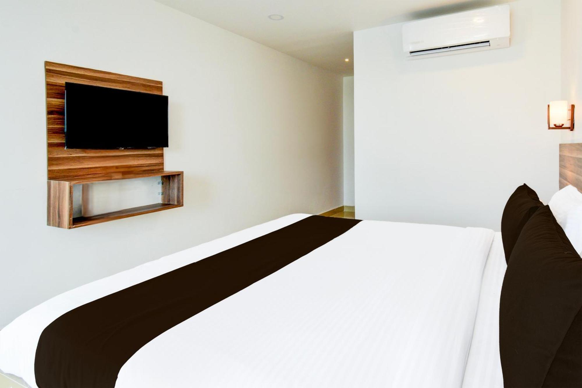 Super Srh Luxury Near Rail Nilayam, Ncl. Hotel Hyderabad
