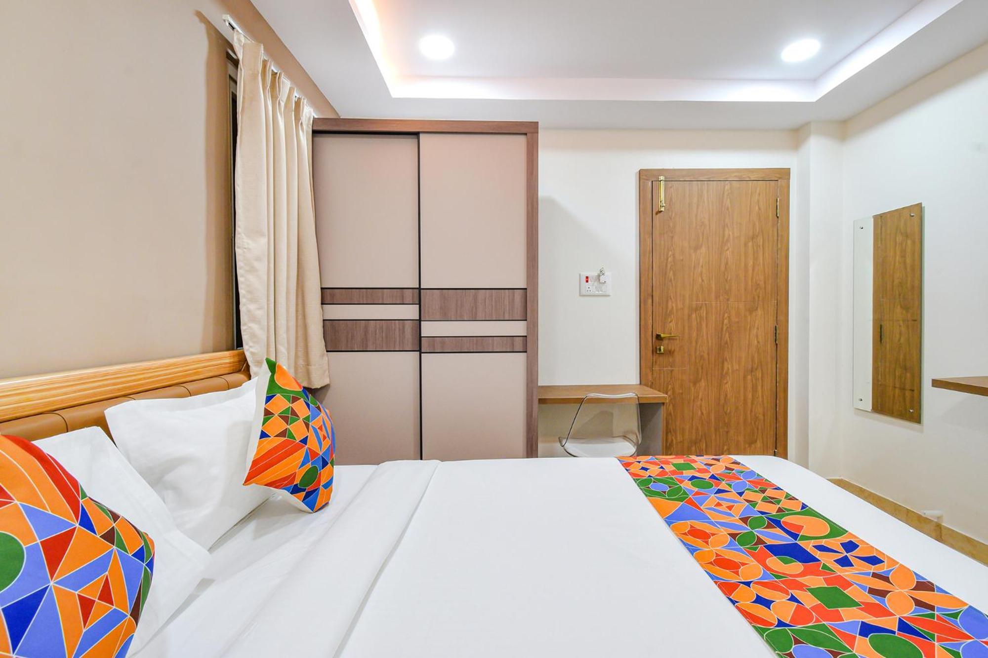 Hotel Fabhotel Seri- Nr Kims Hospital, Gachibowli 3*