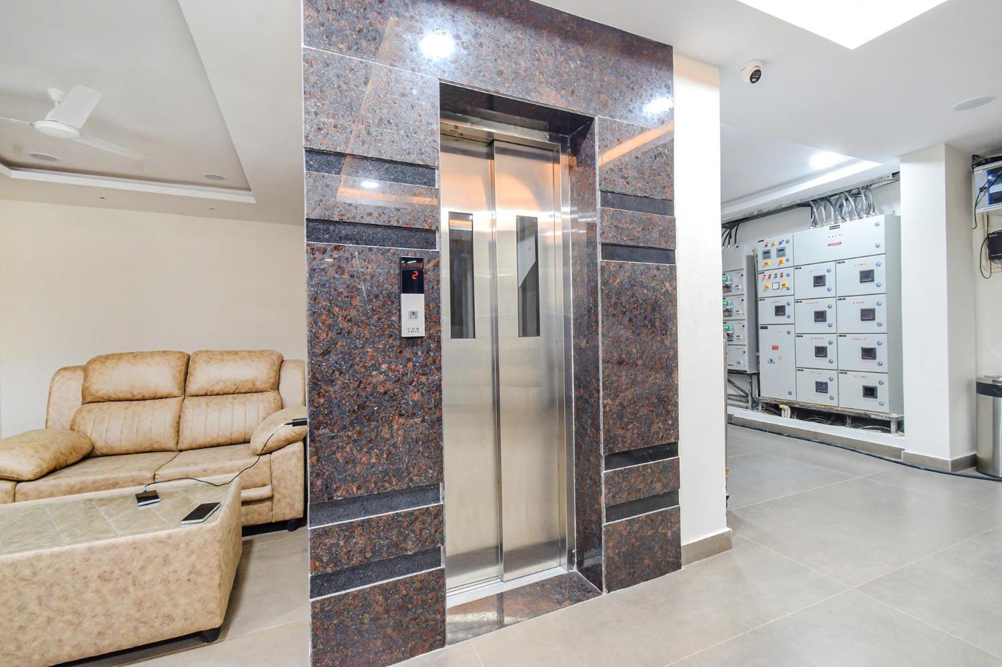 Fabhotel Seri- Nr Kims Hospital, Gachibowli Hotel Hyderabad