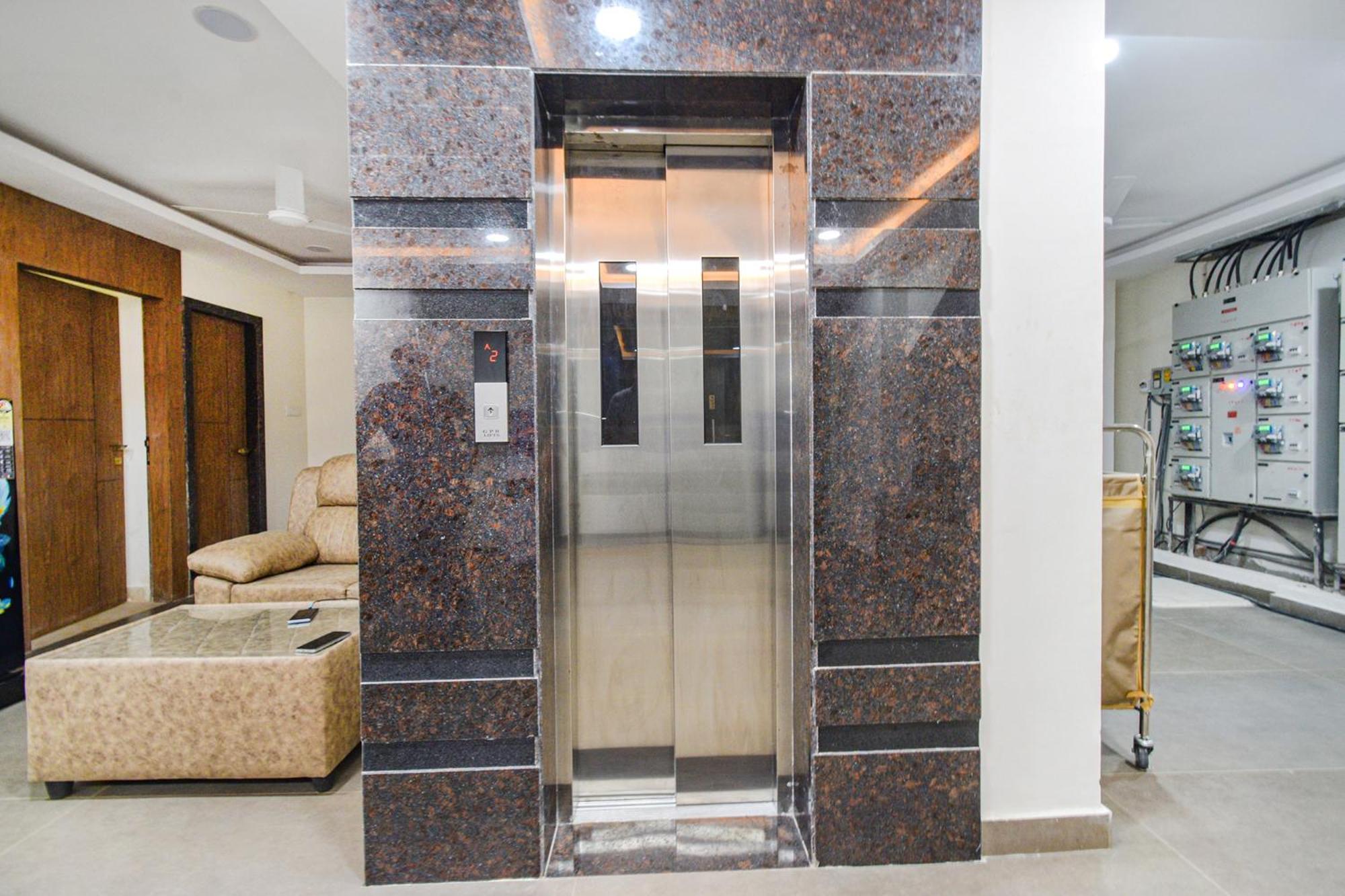 Fabhotel Seri- Nr Kims Hospital, Gachibowli 3*