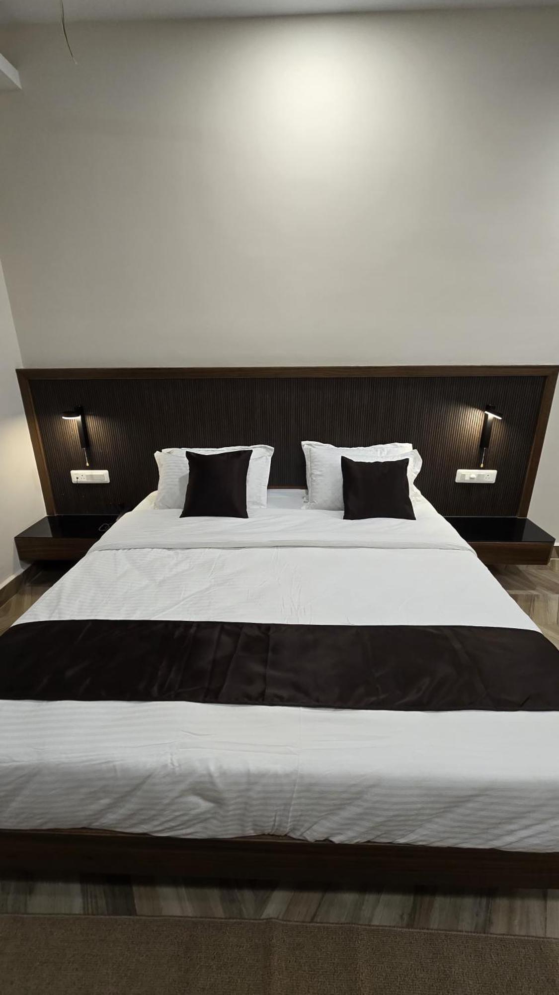 Pincode90 Executive Hotel Hyderabad