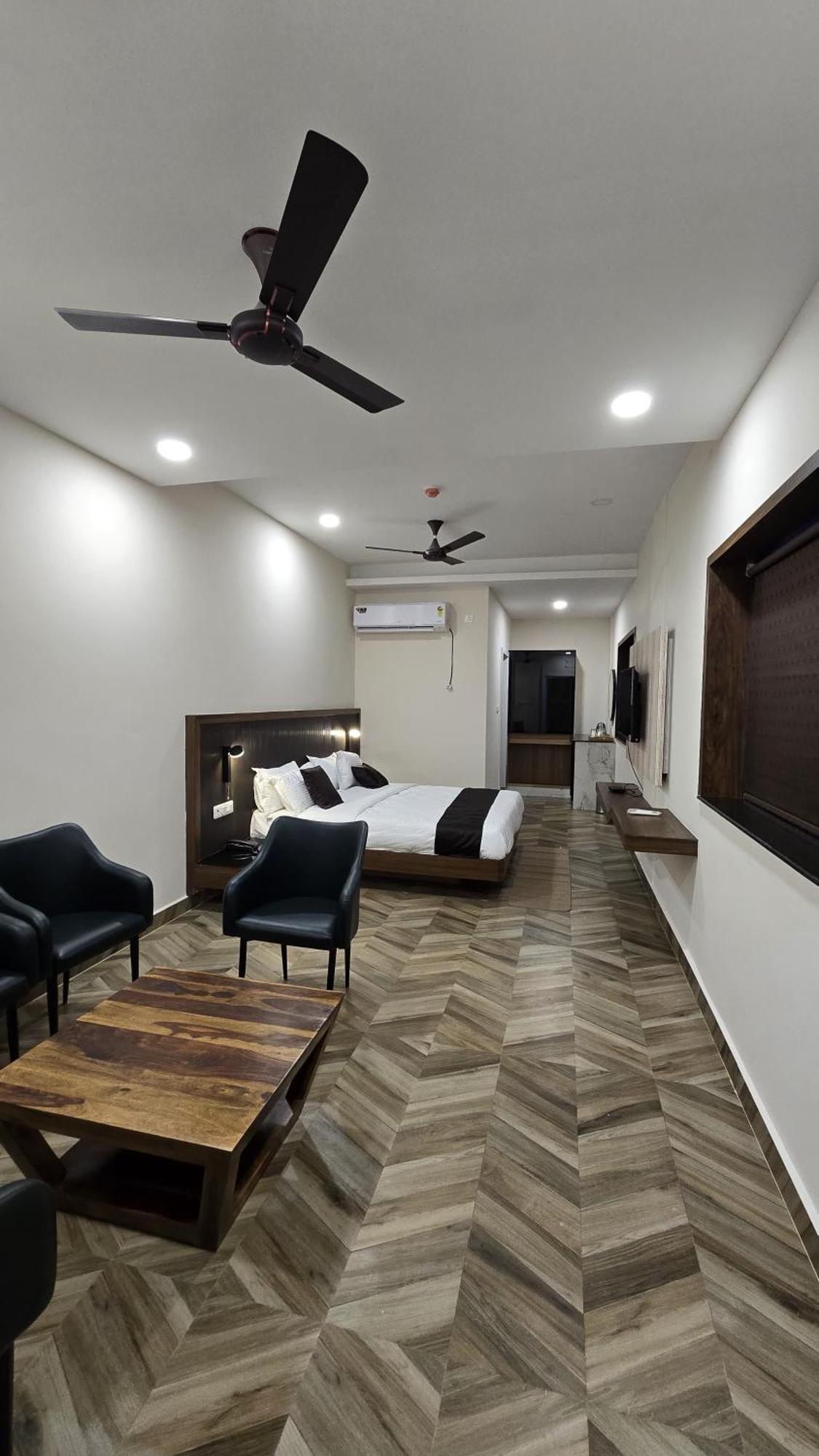 Pincode90 Executive Hotel Hyderabad